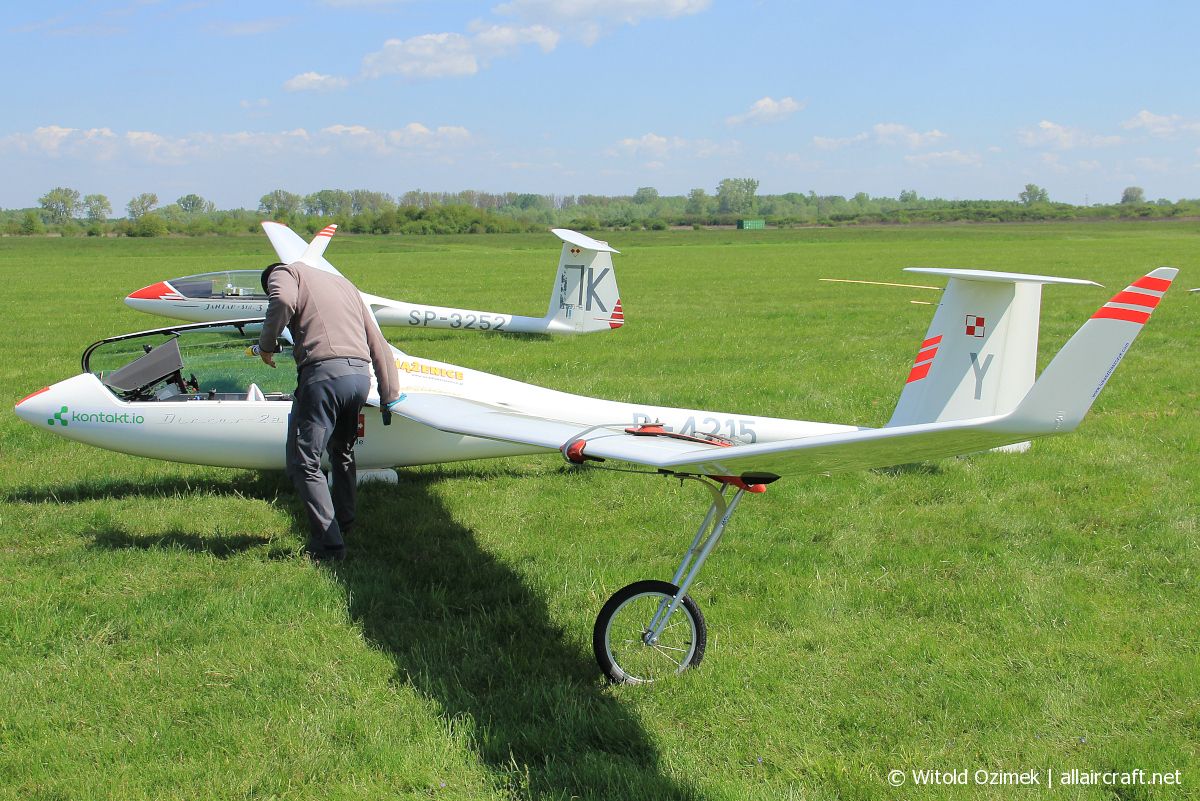 D-4215 · Grob G.102 Astir CS · (EPST)