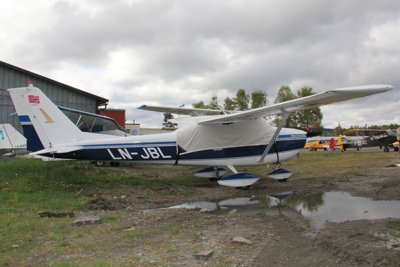 LN-JBL · Cessna 172G Skyhawk · (ENKJ)