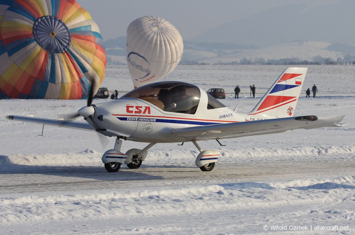 OK-JUA88 · TL Ultralight TL-2000 Sting Carbon · (EPNT)