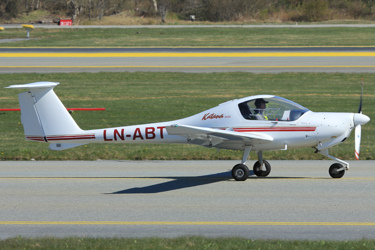 LN-ABT (10311) Diamond DA-20-A1 Katana