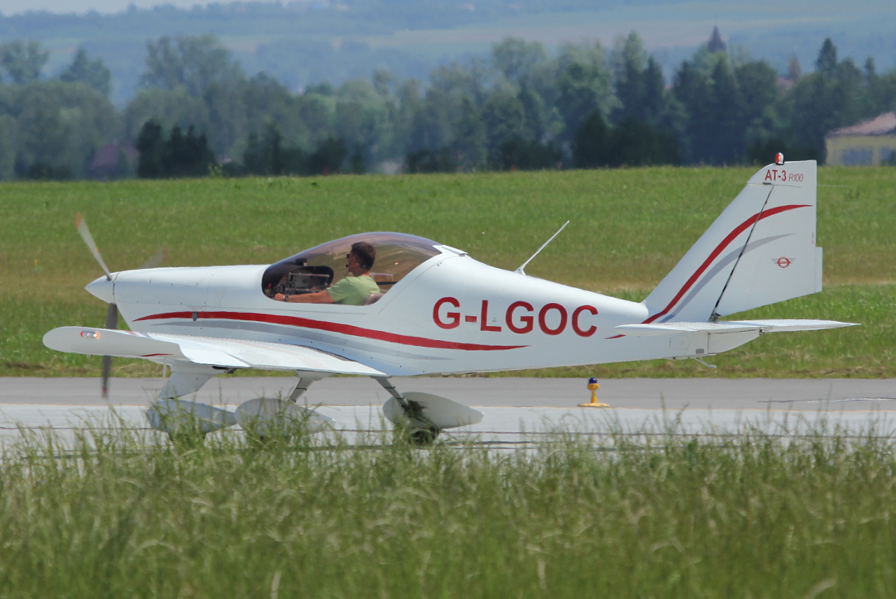 G-LGOC · Aero AT-3 R100 · (RZE / EPRZ)