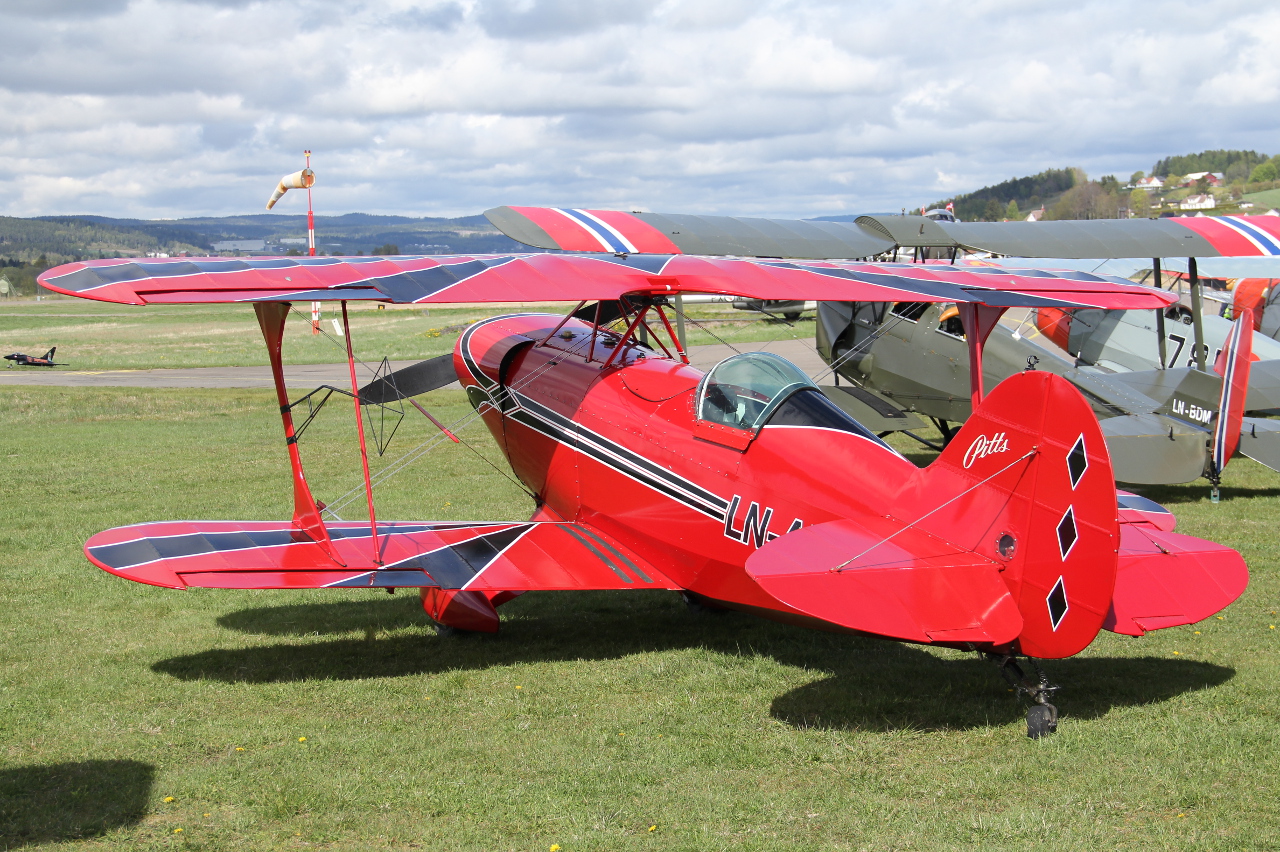 LN-AHN (2006) Pitts S-2A Special