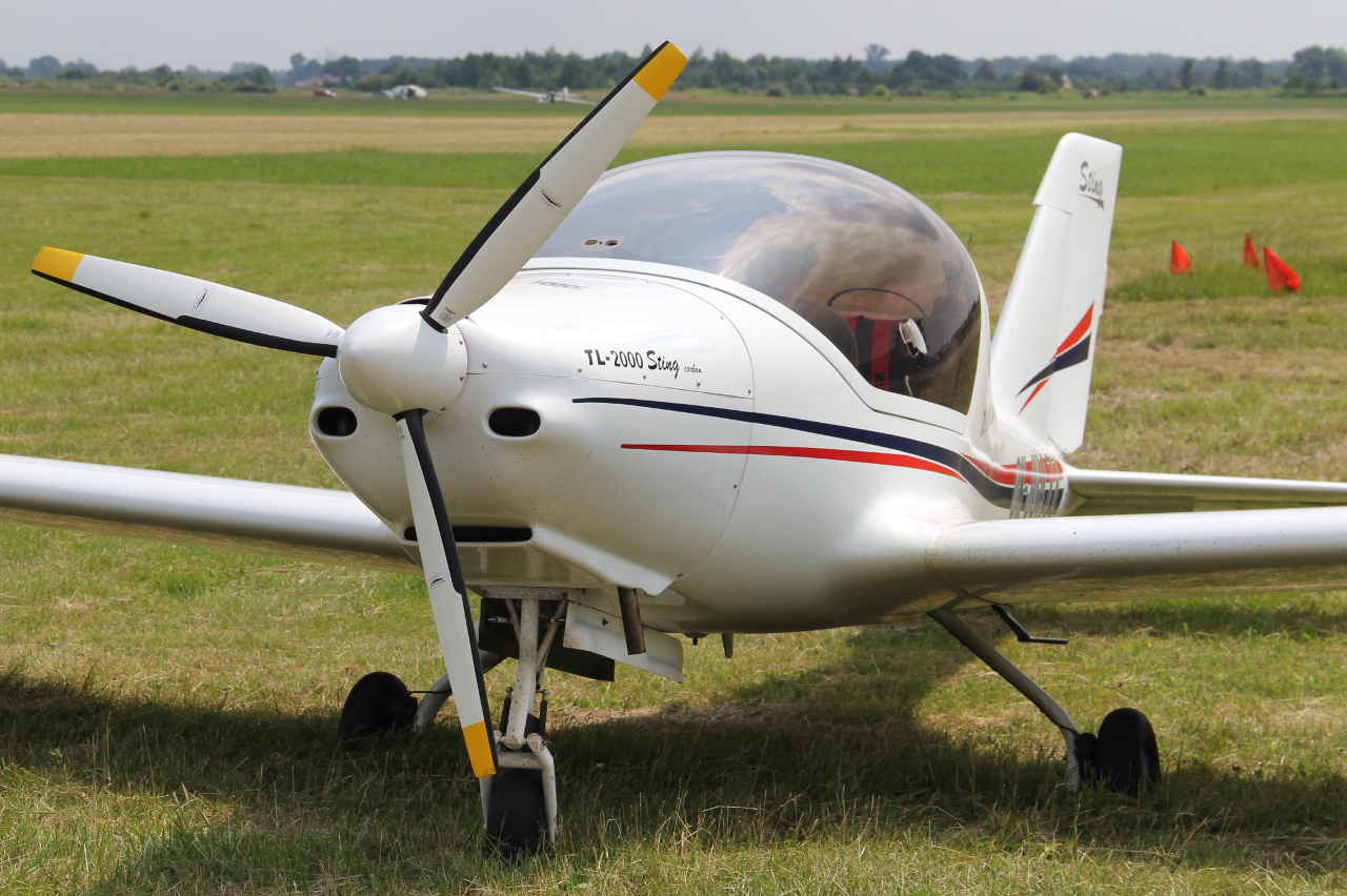 OK-JUA77 · TL Ultralight TL-2000 Sting Carbon RG · (EPST)