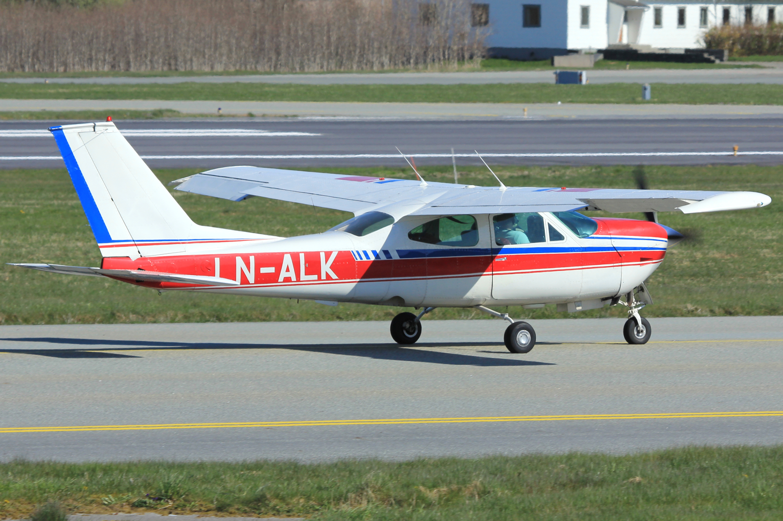 LN-ALK · Cessna 177RG Cardinal · (SVG / ENZV)