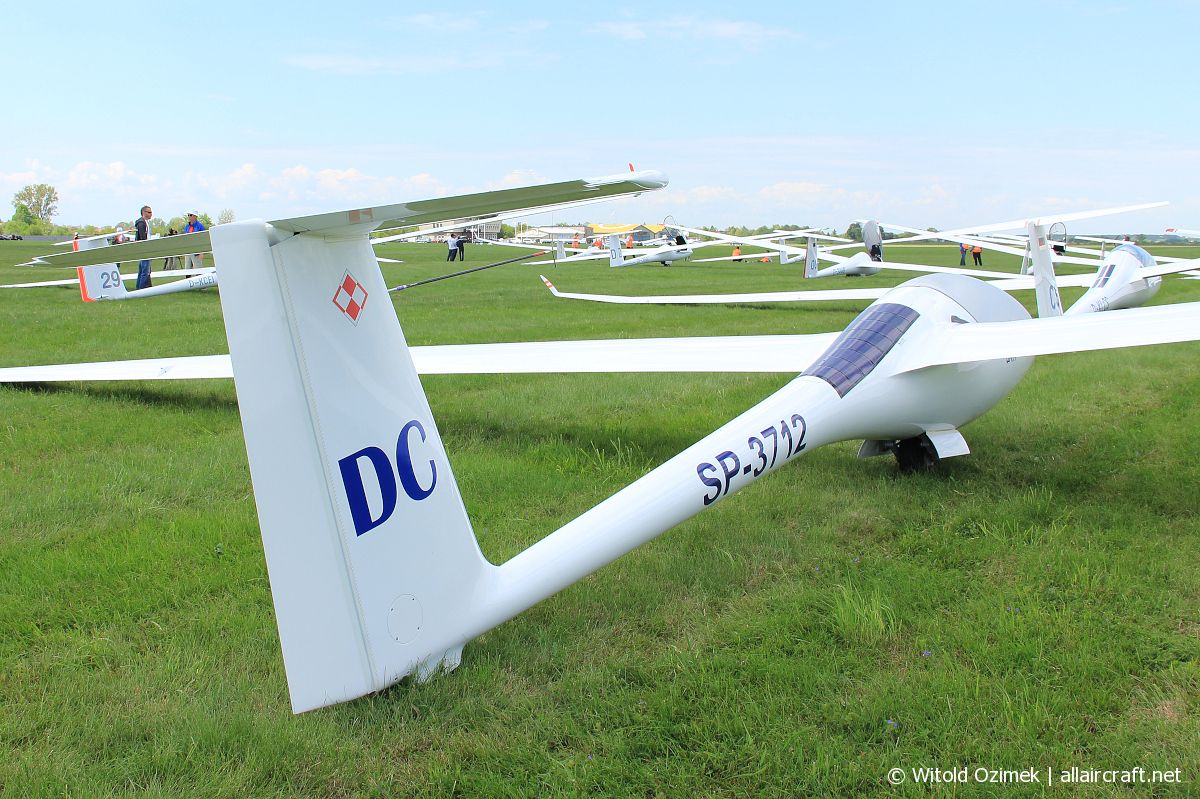 SP-3712 · Sportine Aviacija LAK-19 · (EPST)