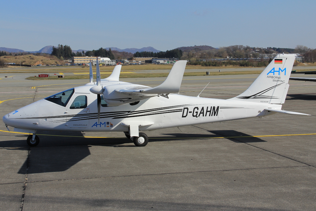 D-GAHM · Tecnam P-2006T · (SVG / ENZV)