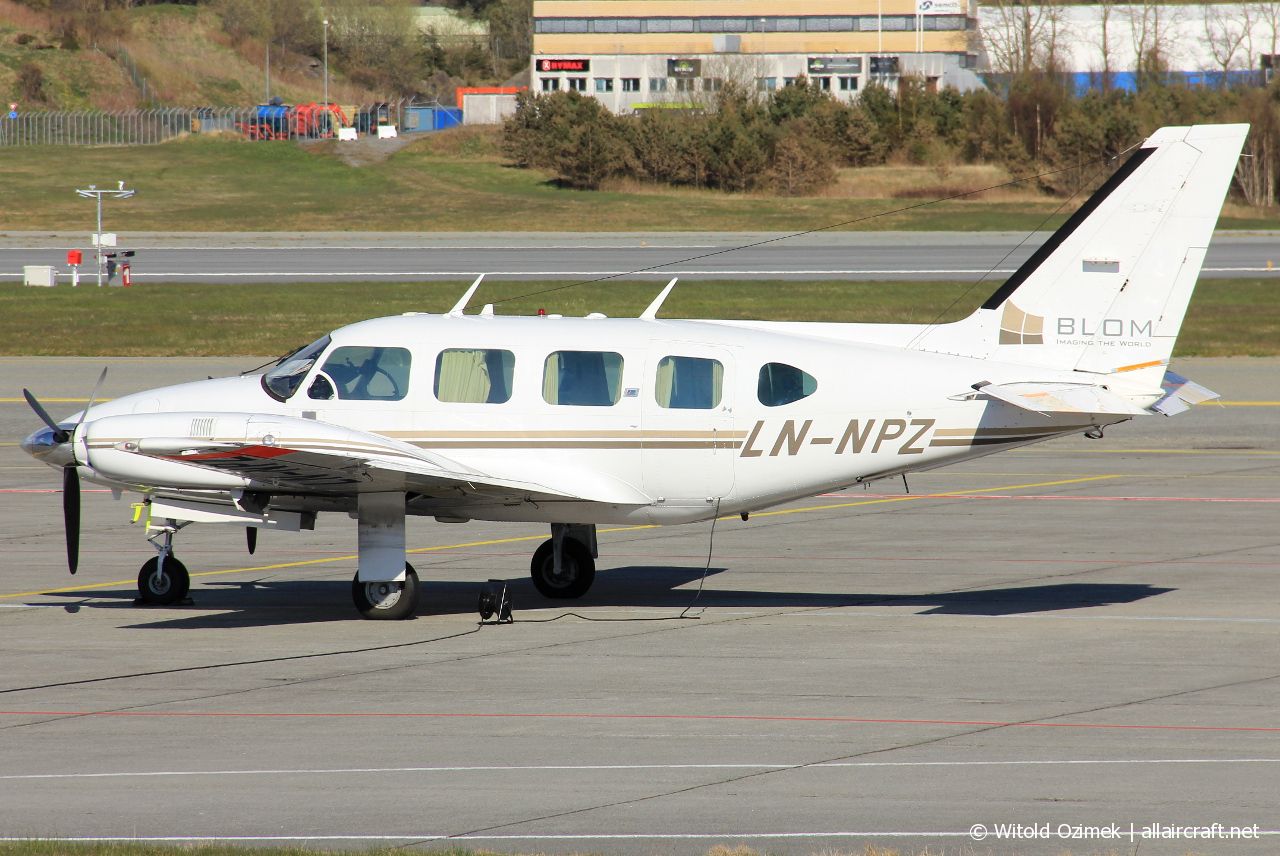 LN-NPZ (31-7512047) Piper PA-31-310 Navajo