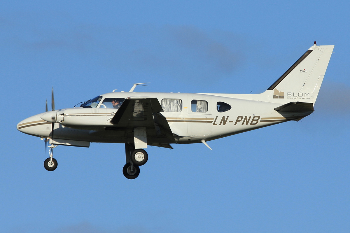 LN-PNB · Piper PA-31-310 Navajo · (SVG / ENZV)