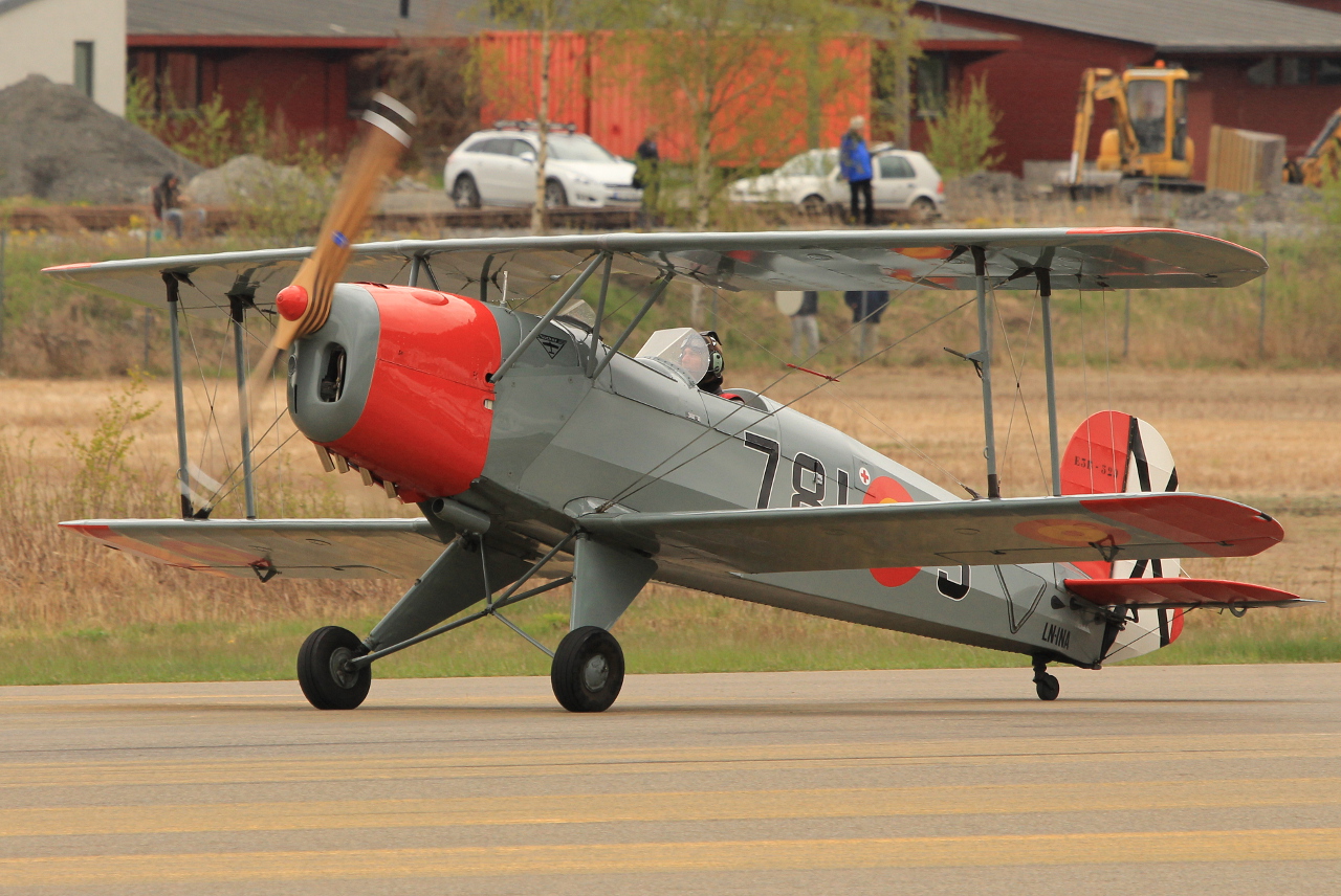 LN-INA (E3B-529 ) 1957 CASA 1-131E Jungmann