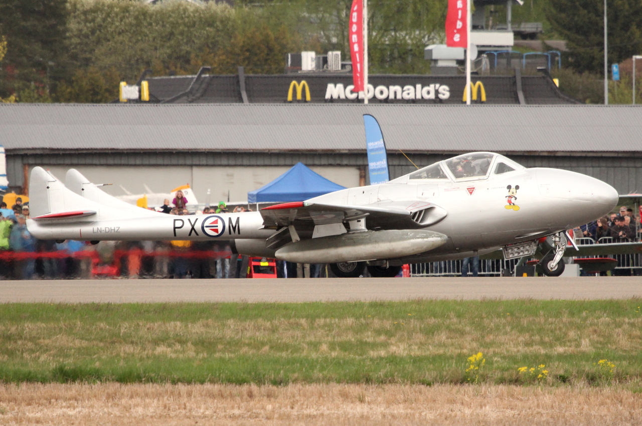 LN-DHZ (990) DeHavilland DH-115 Vampire