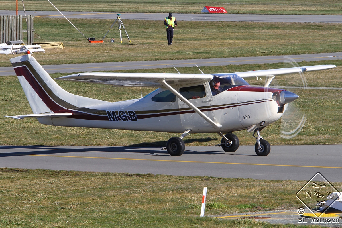 ZK-MGB · Cessna 182H Skylane · (CHC / NZCH)