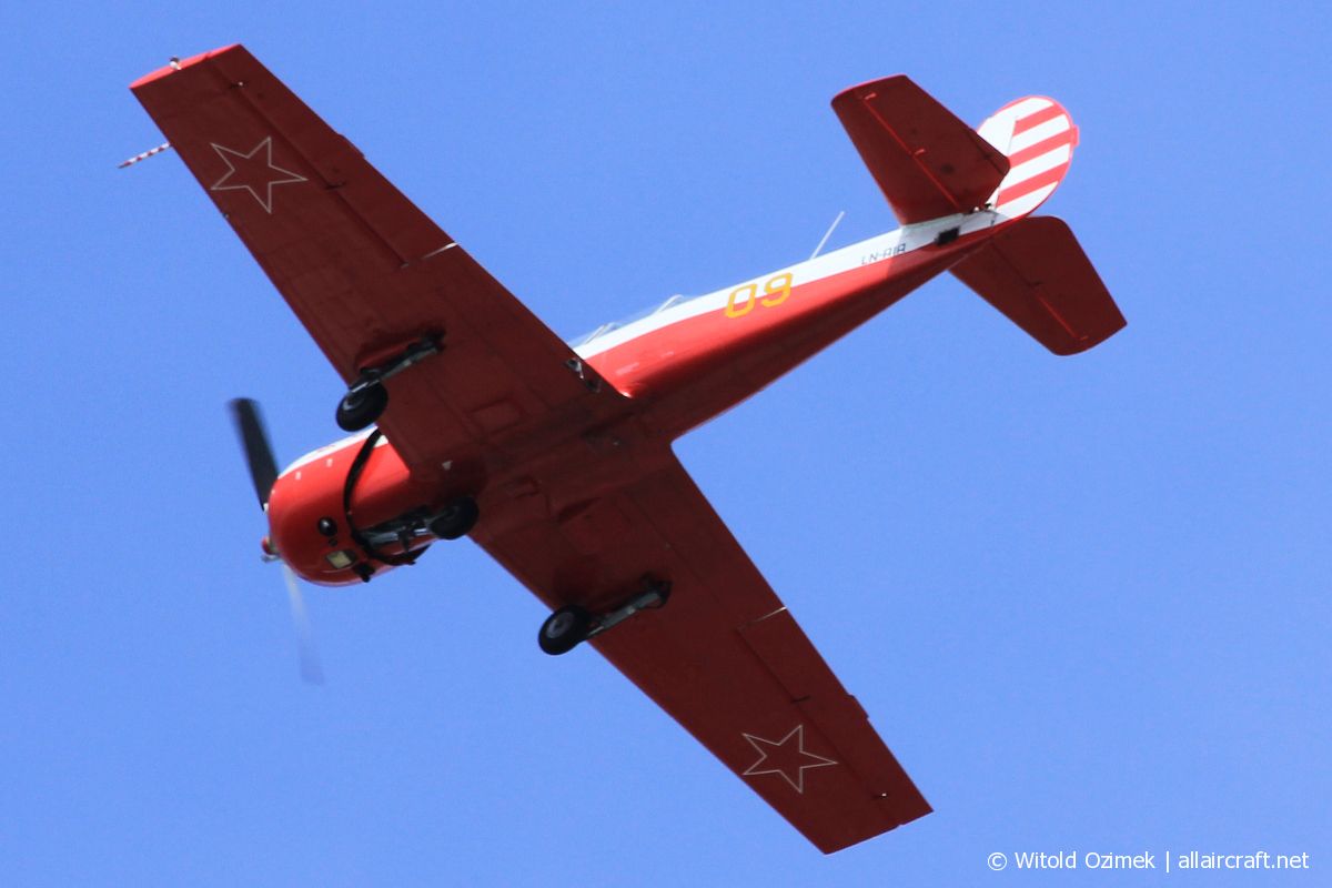 LN-AIA · Yakovlev Yak-52 · (SVG / ENZV)