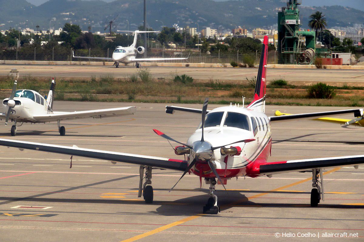 F-HONE (649) 2013 Socata TBM-850