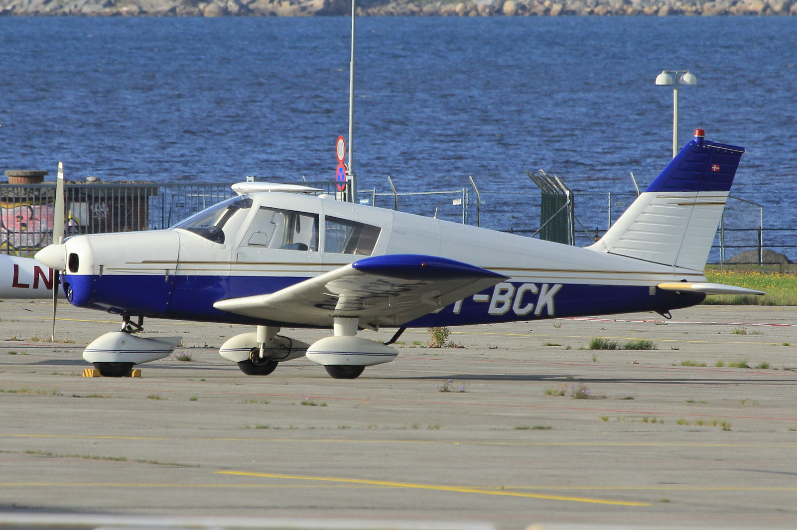 OY-BCK · Piper PA-28-140 Cherokee · (SVG / ENZV)