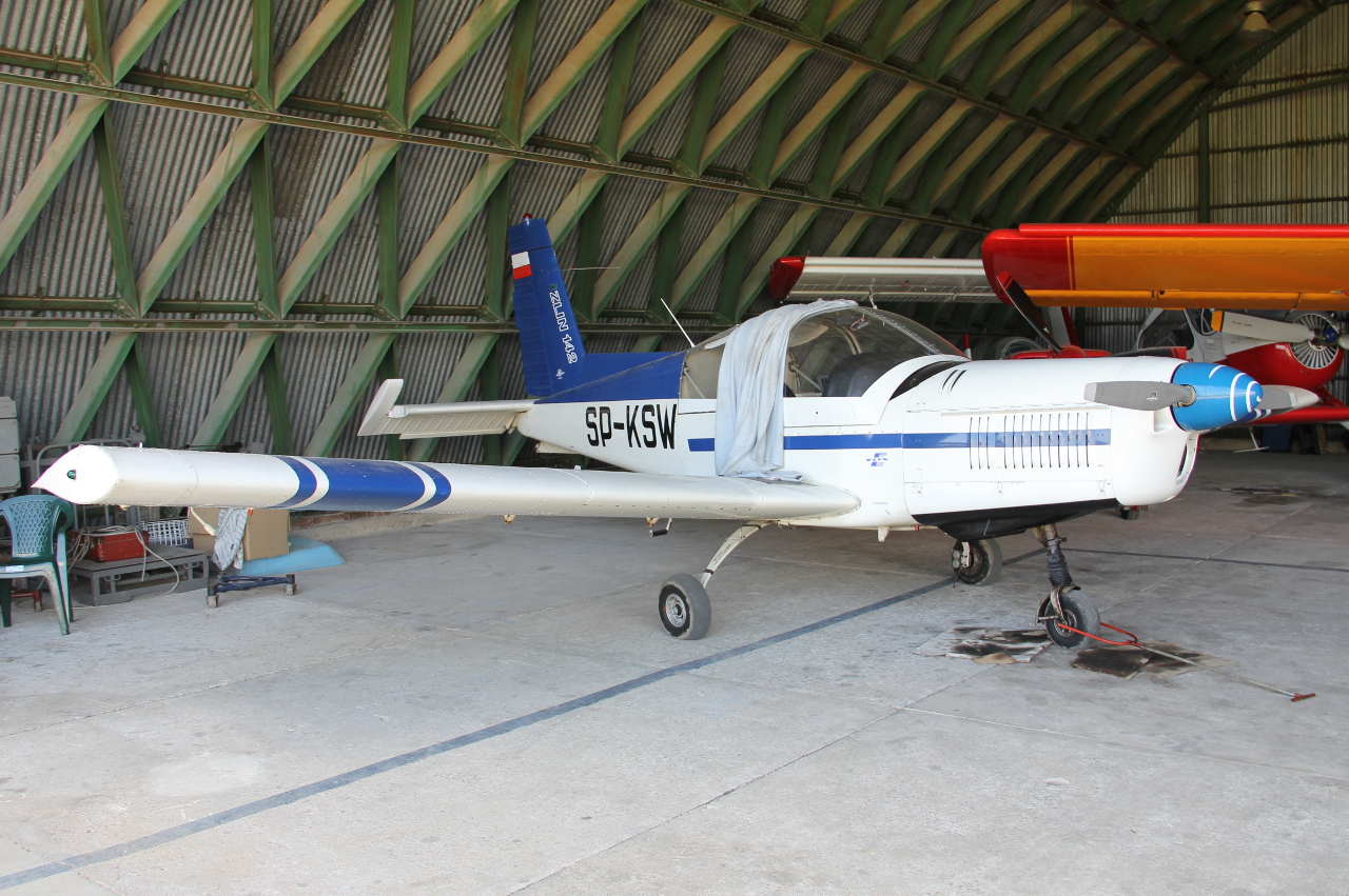 SP-KSW · Zlin Z-142 · (EPNL)