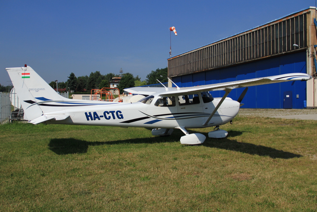 HA-CTG · Cessna 172 Skyhawk · (EPKM)
