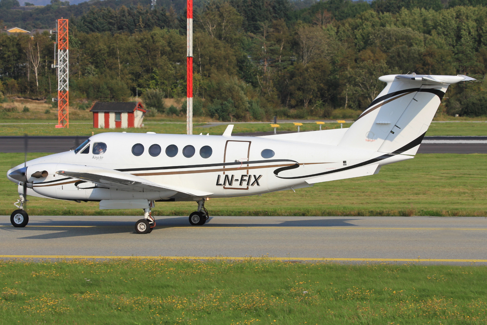 LN-FIX (BB-1898) 2005 Raytheon B200 King Air