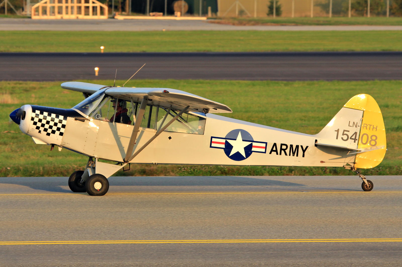 LN-RTH · Piper 18-105 · (SVG / ENZV)