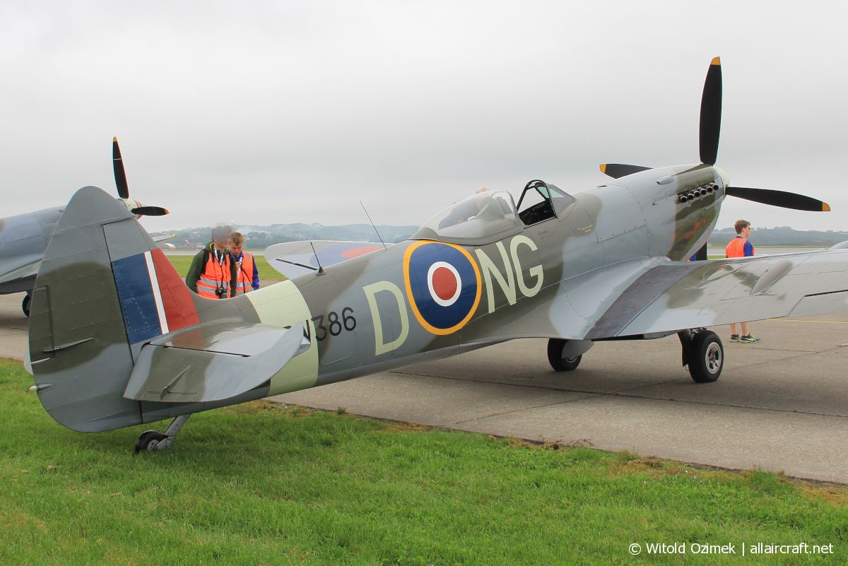 SE-BIR · Supermarine 361 Spitfire LF16E · (SVG / ENZV)