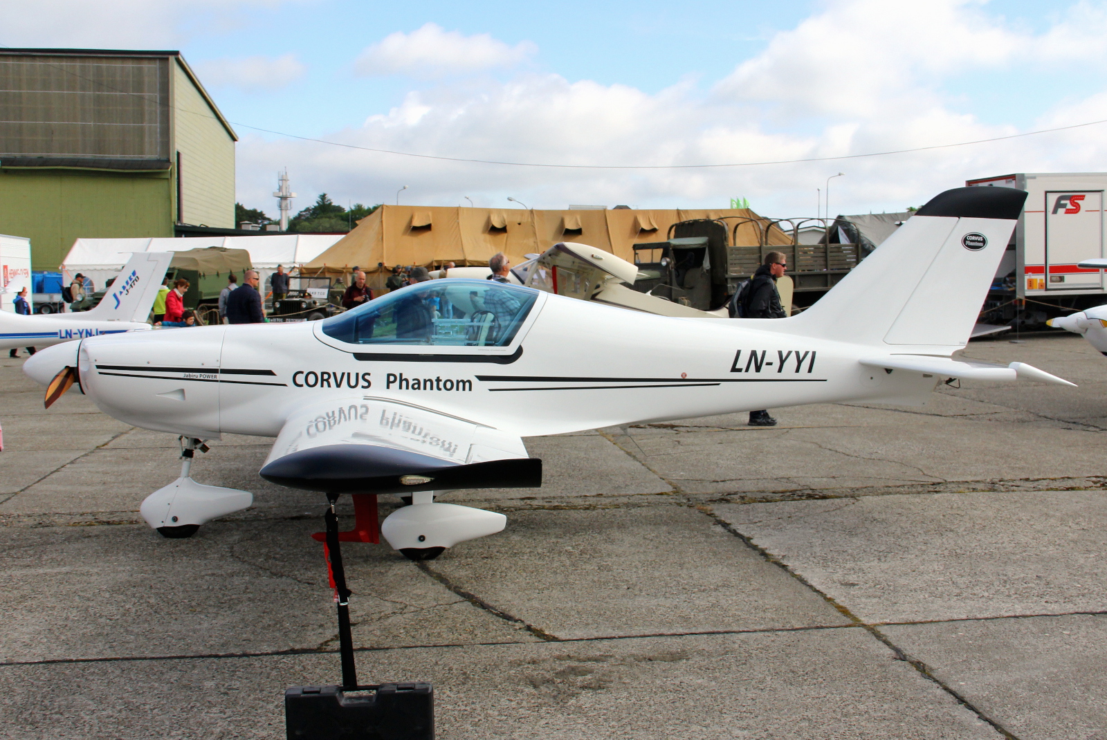 LN-YYI (0042) 2011 Corvus CA41 Phantom