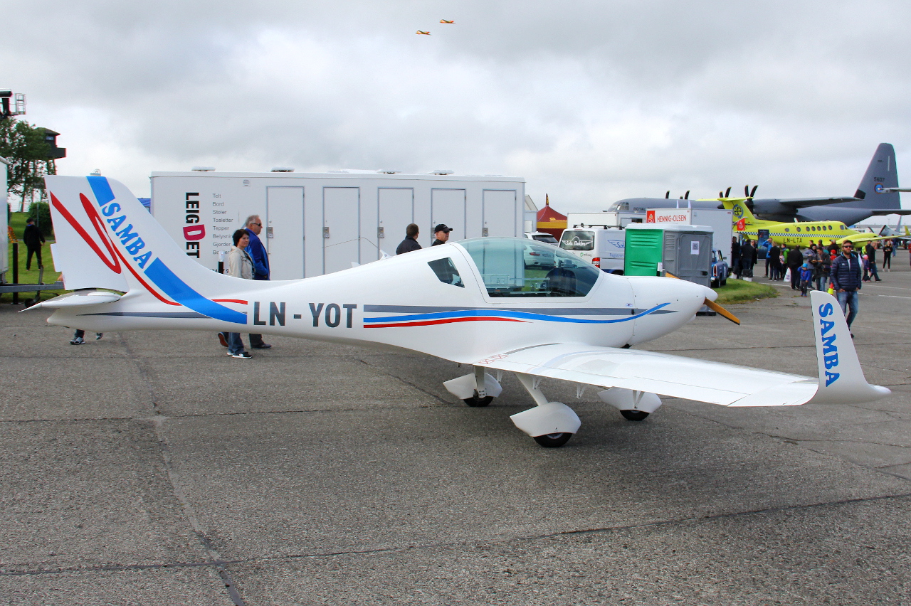 LN-YOT · Urban Air Samba XXL · (SVG / ENZV)