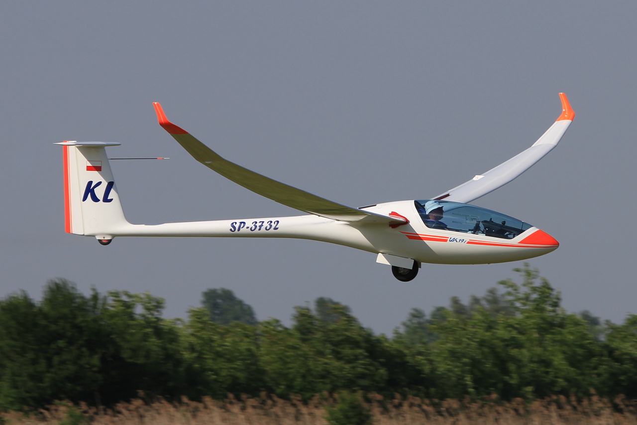SP-3732, (cn 030), AB Sportline Aviacija LAK-19T
