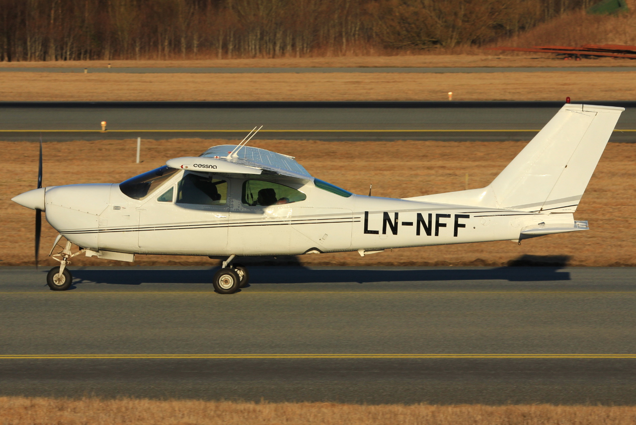 LN-NFF · Cessna 177RG Cardinal · (SVG / ENZV)