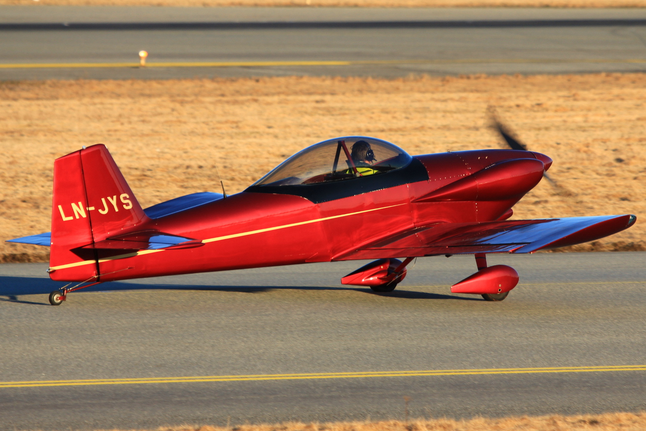 LN-JYS · Van's RV-4 · (SVG / ENZV)