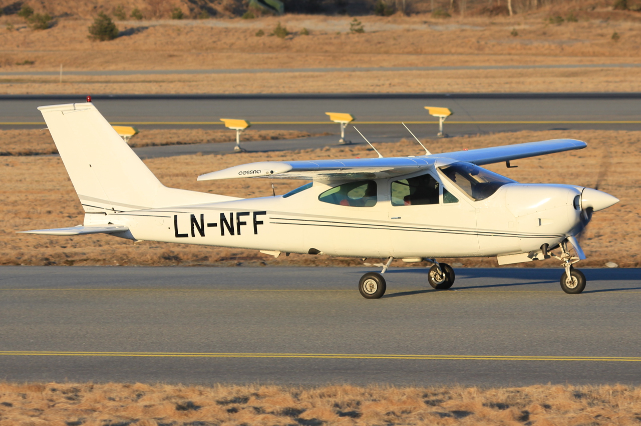LN-NFF · Cessna 177RG Cardinal · (SVG / ENZV)