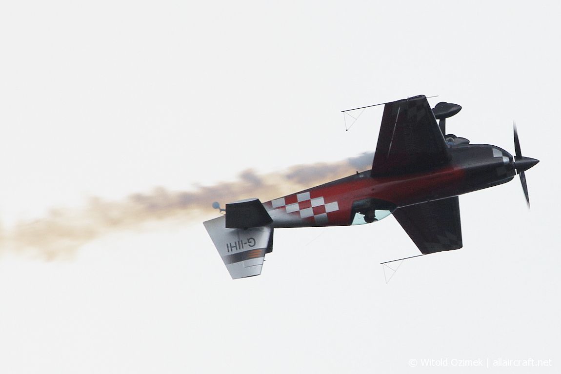 G-IIHI · Extra 300SC · (EPKC)