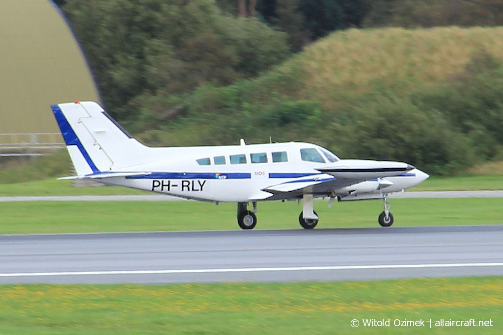 PH-RLY (402B1231) Cessna 402B Businessliner