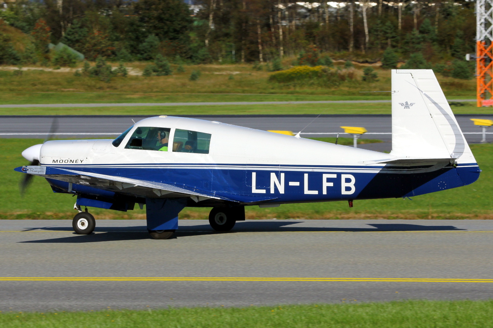 LN-LFB · Mooney M20C Ranger · (SVG / ENZV)