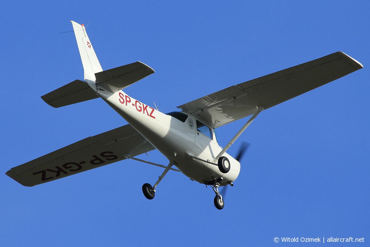 SP-GKZ (15285270) Cessna 152 II