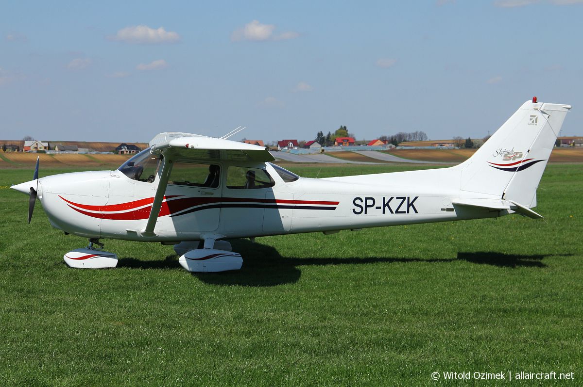 SP-KZK (172S8527) Cessna 172S Skyhawk