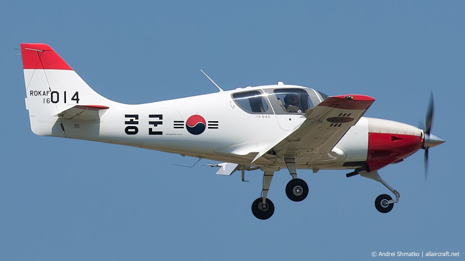 16-014 / 014 · Korea Aerospace Industries KT-100 Naraon · --