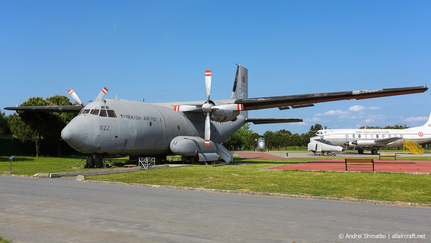69-022 · Transall C-160D · -