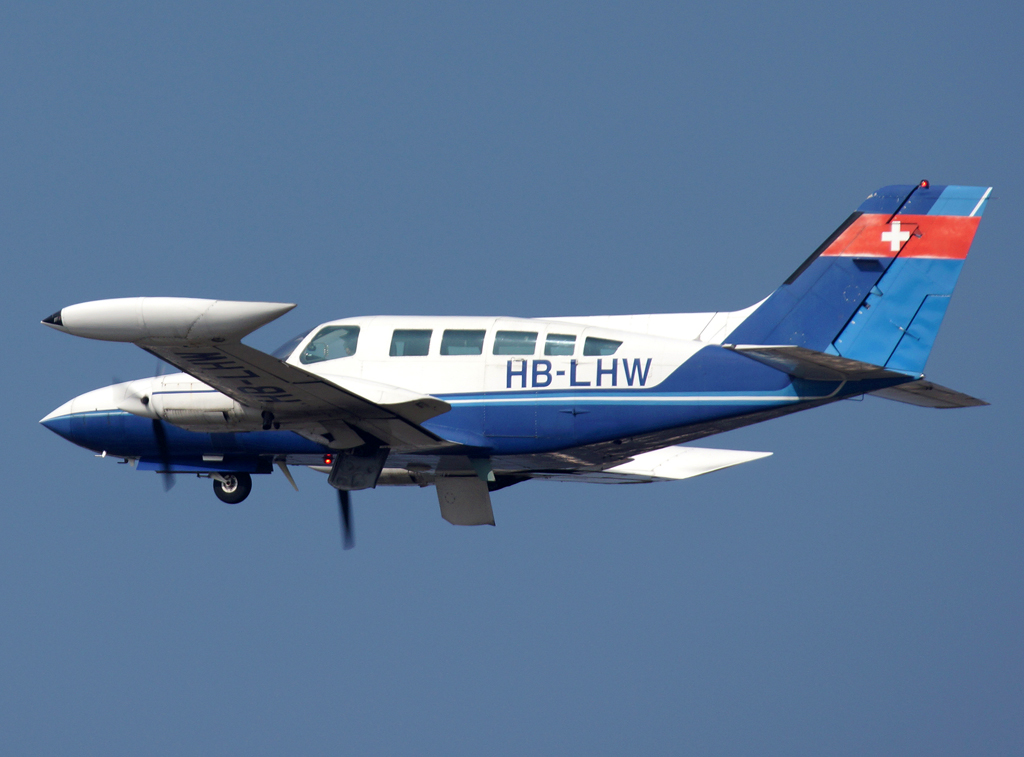 HB-LHW · Cessna 402B · (FDH / EDNY)