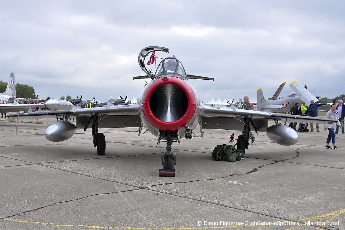 N104CJ · WSK-Mielec SB Lim-2 · (LFPM)