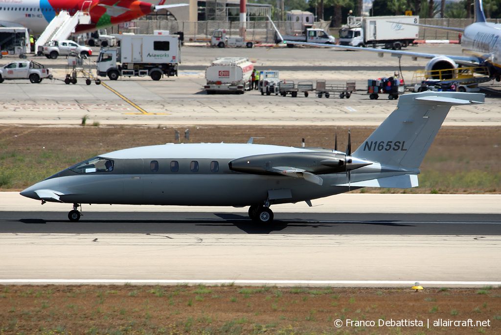 N165SL · Piaggio P-180 Avanti II · (MLA / LMML)