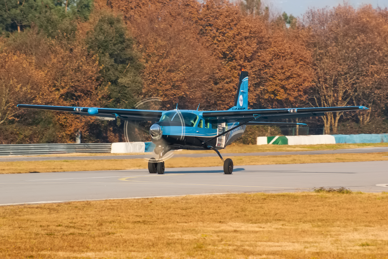 N208RF · Cessna 208 Caravan · (BGZ / LPBR)