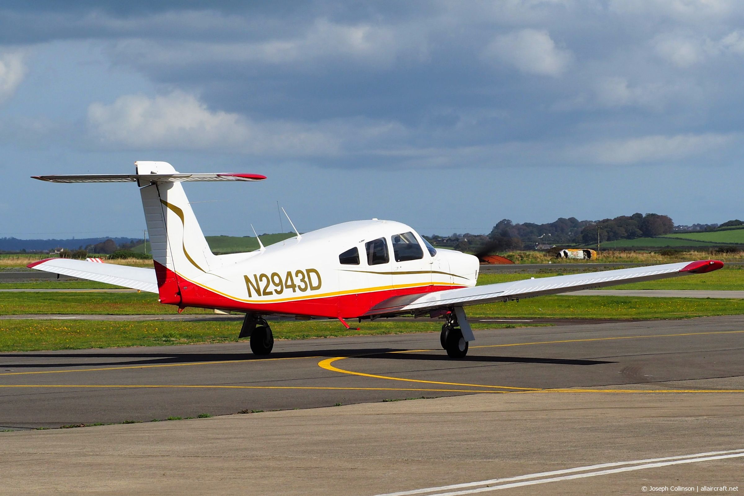 N2943D · Piper PA-28RT-201 · (EGCK)
