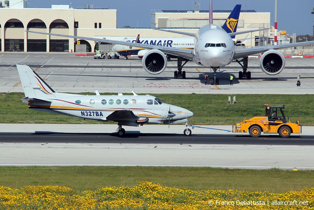 N327BA · Beechcraft B100 King Air · (MLA / LMML)