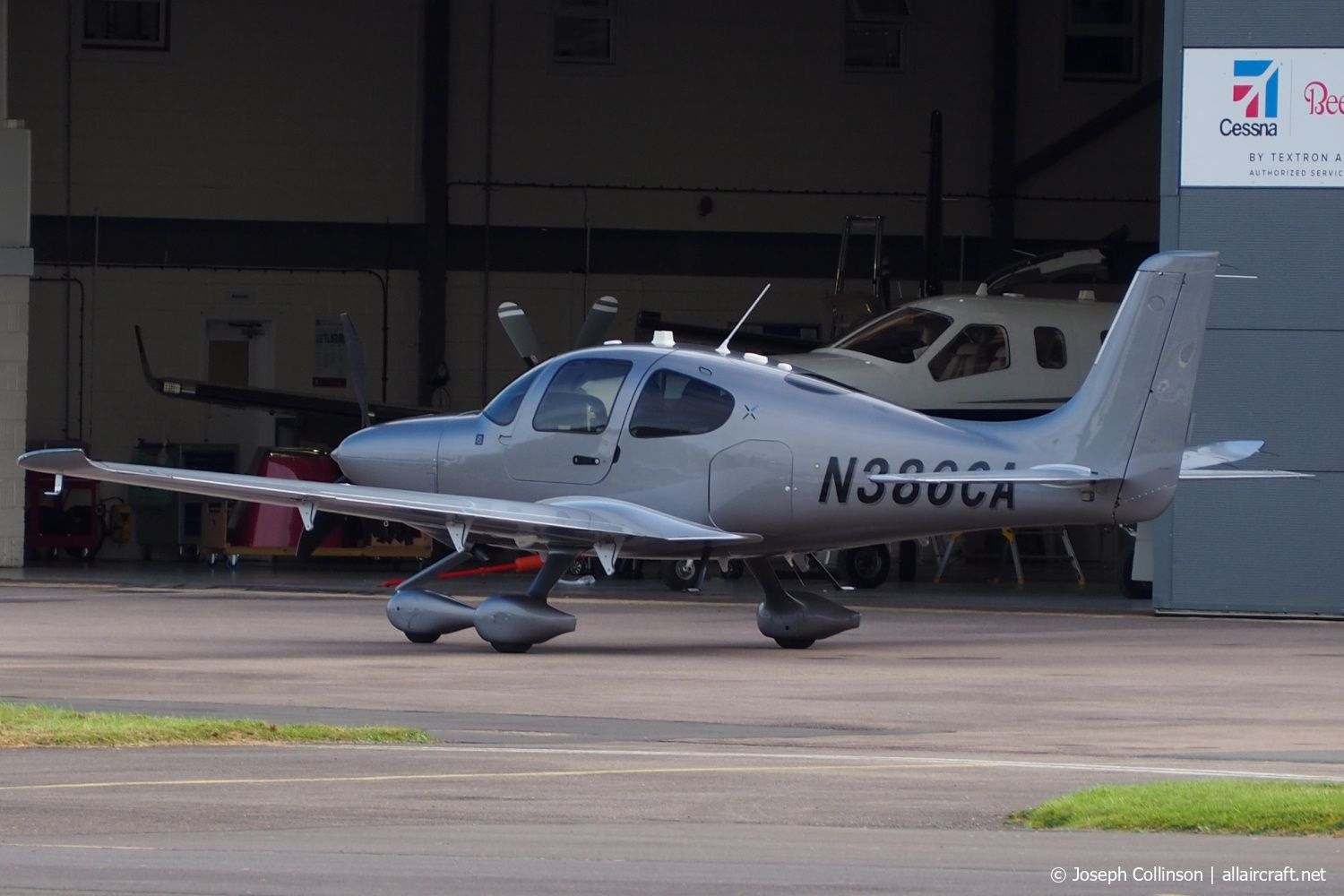 N386CA · Cirrus SR22T · (GLO / EGBJ)