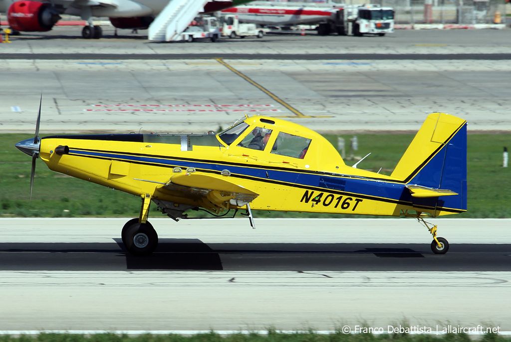 N4016T (502B-3313) Air Tractor AT-502B