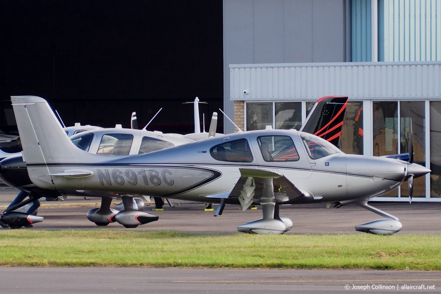 N6918C · Cirrus SR22T · (GLO / EGBJ)