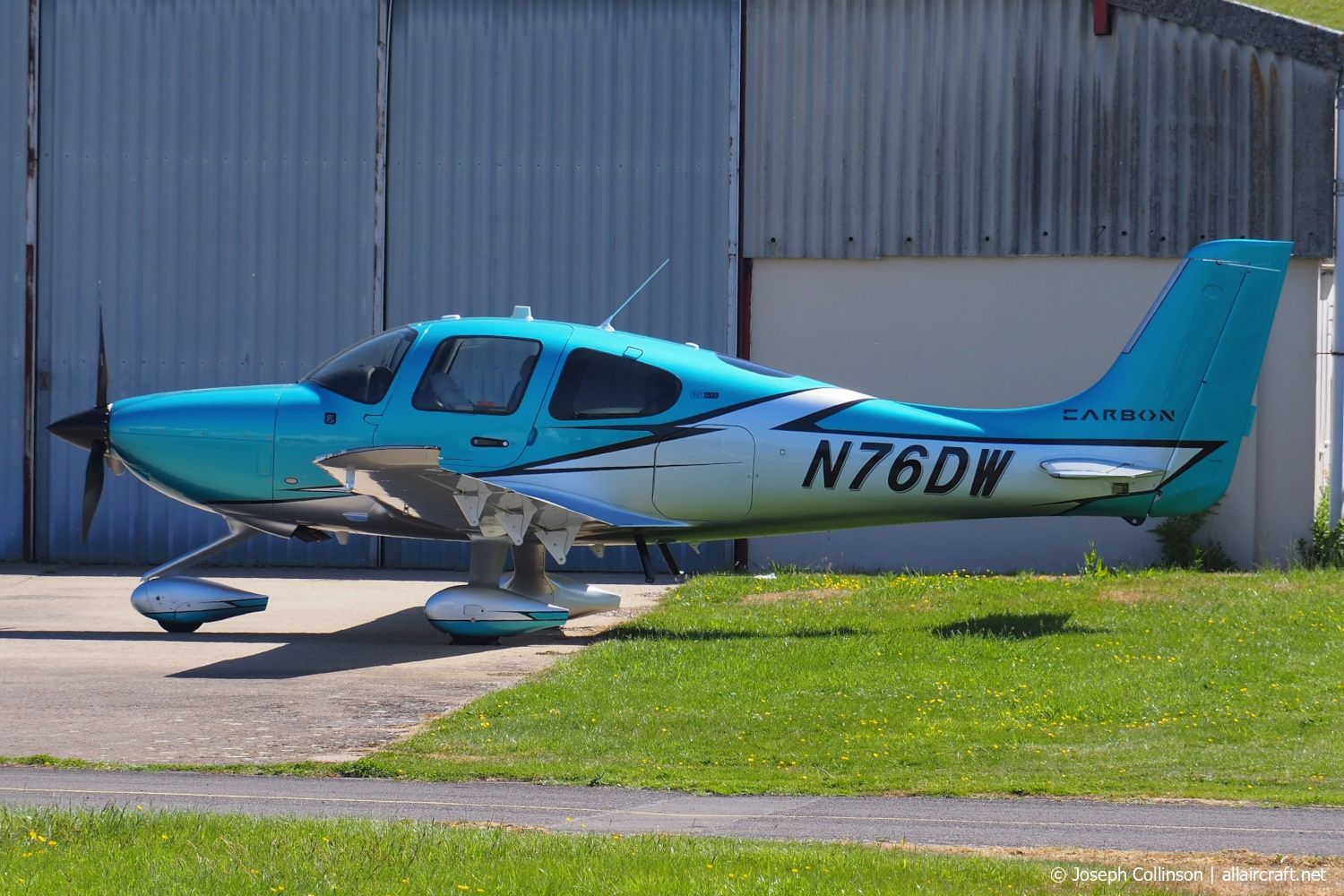 N76DW · Cirrus SR22T Carbon · (GLO / EGBJ)