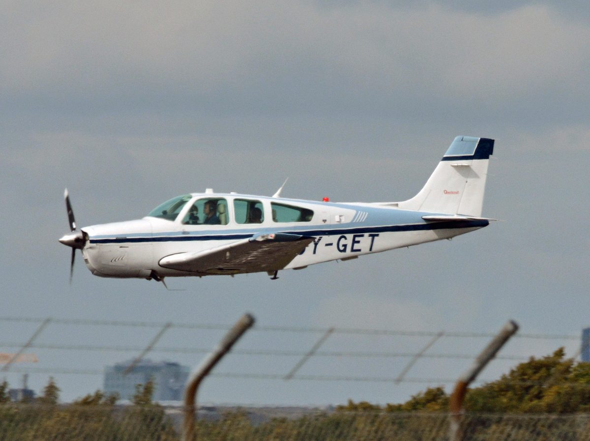 OY-GET (CE-1358) 1989 Beechcraft F33A Bonanza