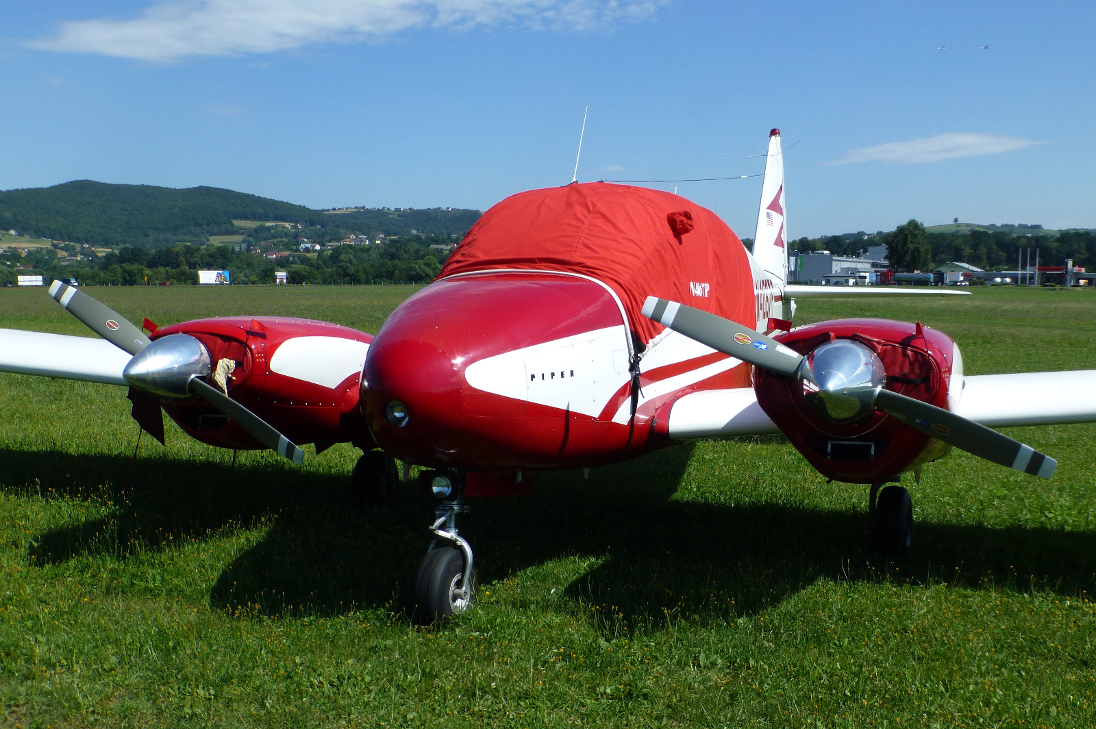 N4067P · Piper PA-23-160 Apache · (EPNL)