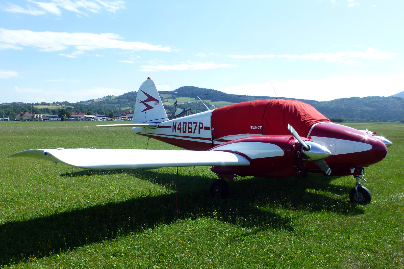 N4067P · Piper PA-23-160 Apache · (EPNL)
