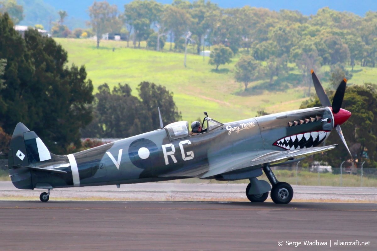 VH-HET · Supermarine Spitfire HF.VIII · (WOL / YWOL)